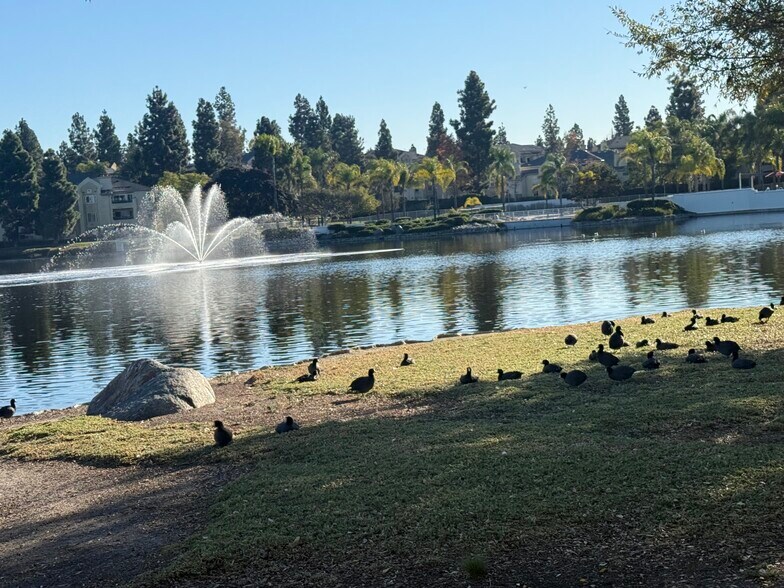 Building Photo - 2109 Northshore Dr