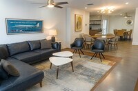 Building Photo - 3530 NE 13th Ave