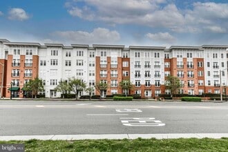 Building Photo - 2665 Prosperity Ave