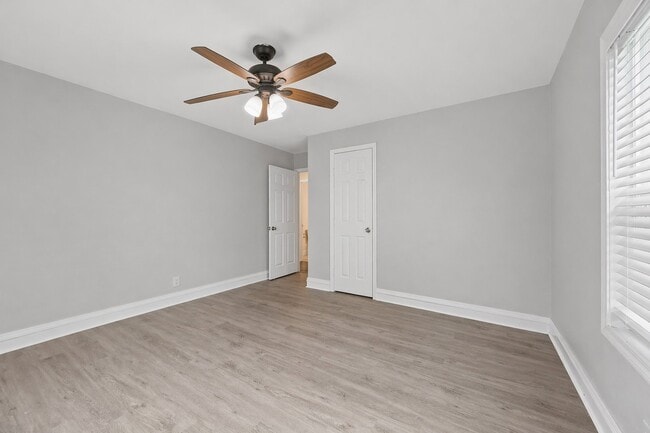 Building Photo - 3823 Florinda St