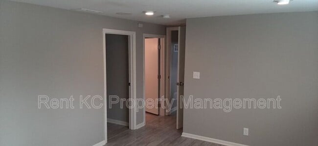 Building Photo - 9408 NW 59th Ter