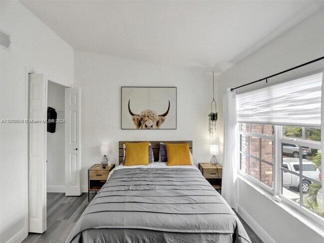 Building Photo - 3603 Townhouse Ct