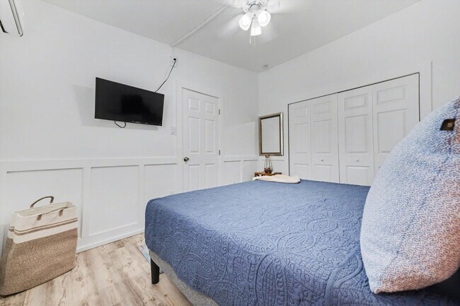 Building Photo - 711 E Gulf Blvd