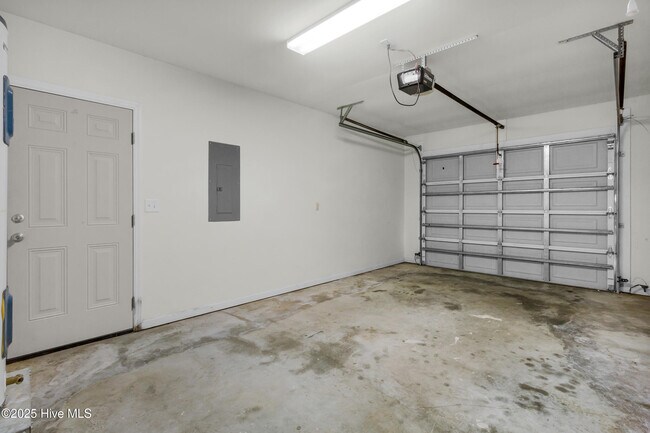 Building Photo - 152 Crooked Run Dr
