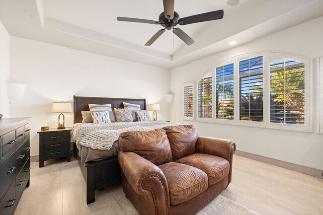 Building Photo - 73110 Calliandra St