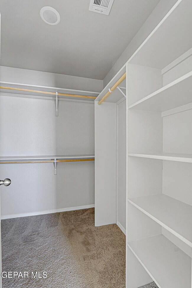 Building Photo - 11470 Dawn Vw Rd