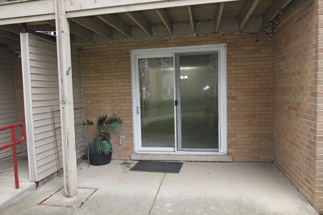 Building Photo - 960 Beau Dr