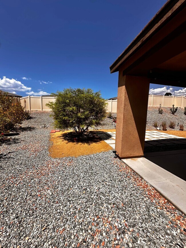 Building Photo - 11583 Kitetail Dr