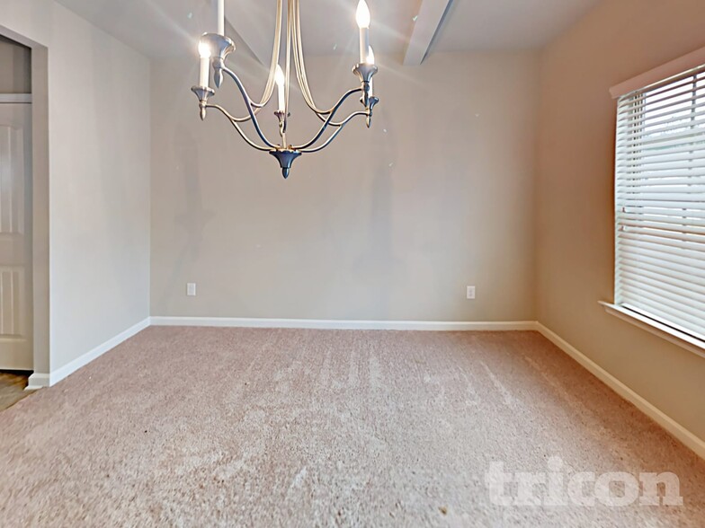 Building Photo - 5702 Pahaska Ct