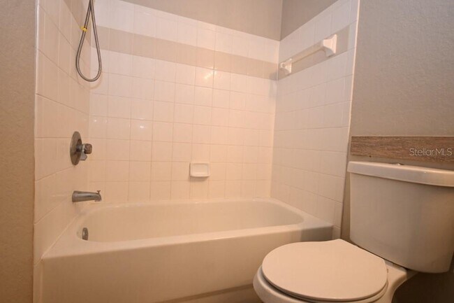 Building Photo - 5904 Willow Ridge Dr