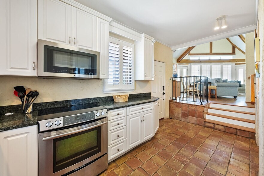 Building Photo - 269 Debordieu Blvd