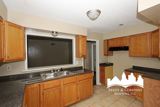 Building Photo - 5169 Braden Dr