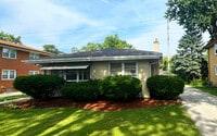 Building Photo - 729 Barnsdale Rd