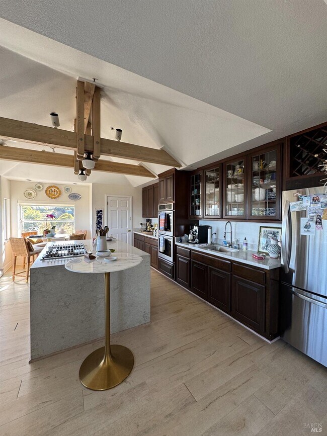 Building Photo - 67 Via Los Altos
