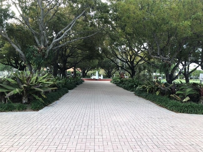 Building Photo - 255 Sunrise Dr