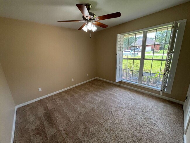 Building Photo - FOR RENT in Dothan , AL!!