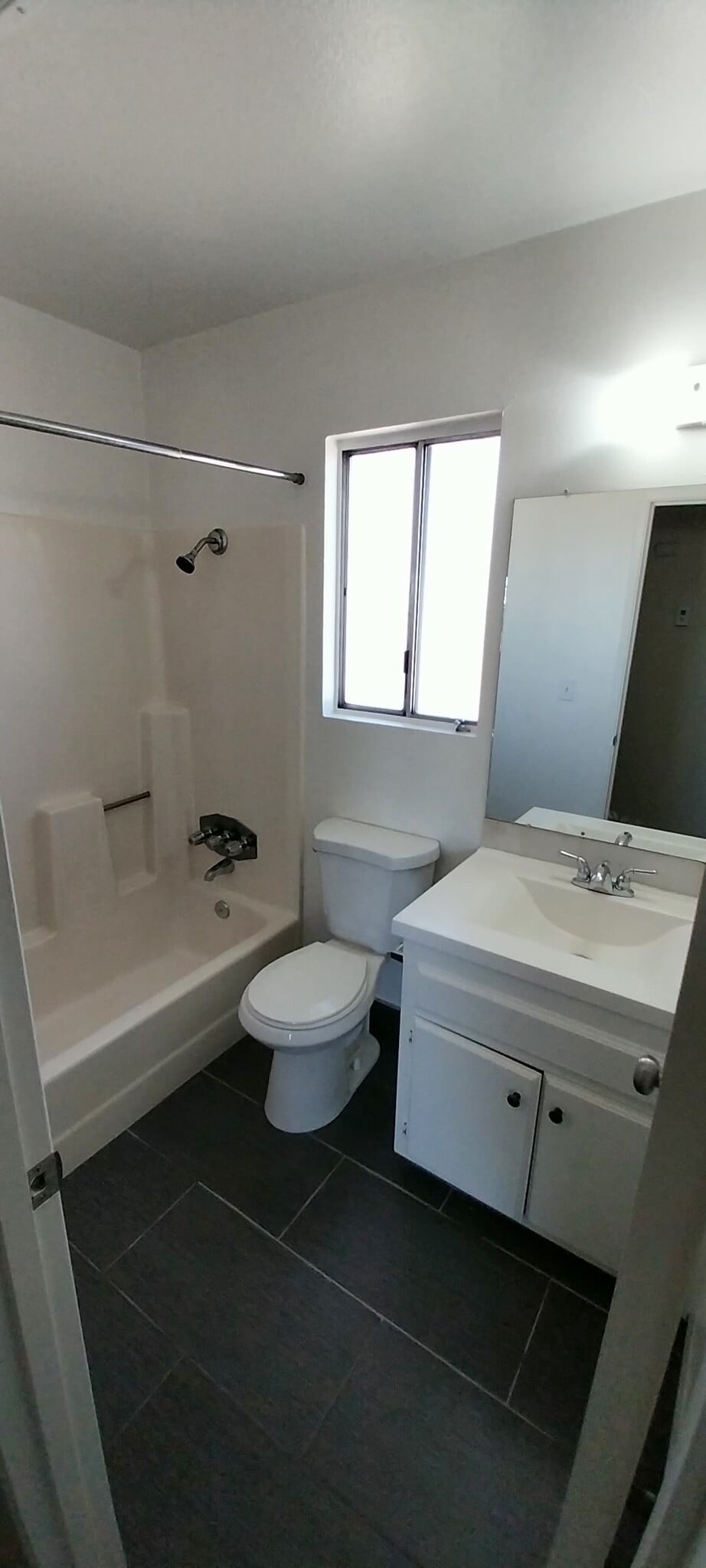 Building Photo - 1009 33rd St