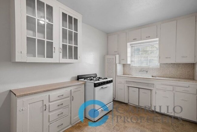 Building Photo - 3009 1/2 30th Street