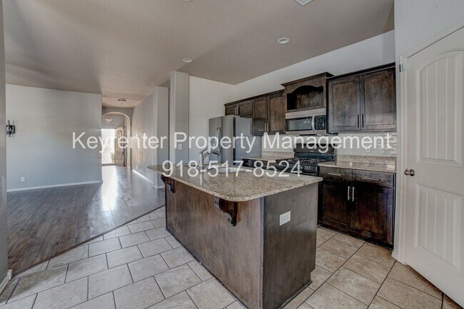 Building Photo - 15105 E 110th St N