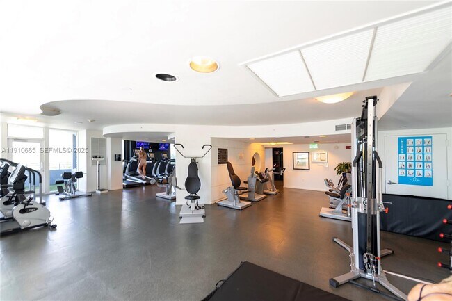 Building Photo - 1330 West Ave