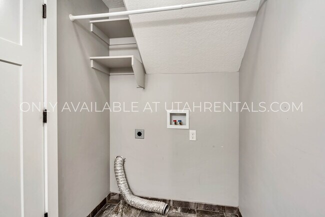 Building Photo - 774 S 1600 W