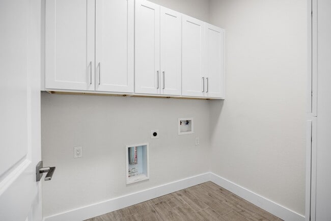 Building Photo - 22 Pinnacle Club Dr