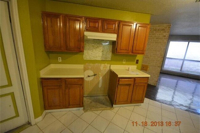 Building Photo - 1418 Hunters Park Dr
