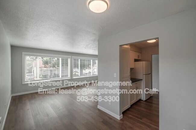 Building Photo - 205 6th Ave SW
