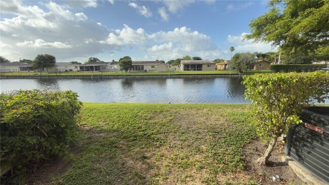 Building Photo - 7610 Westwood Dr