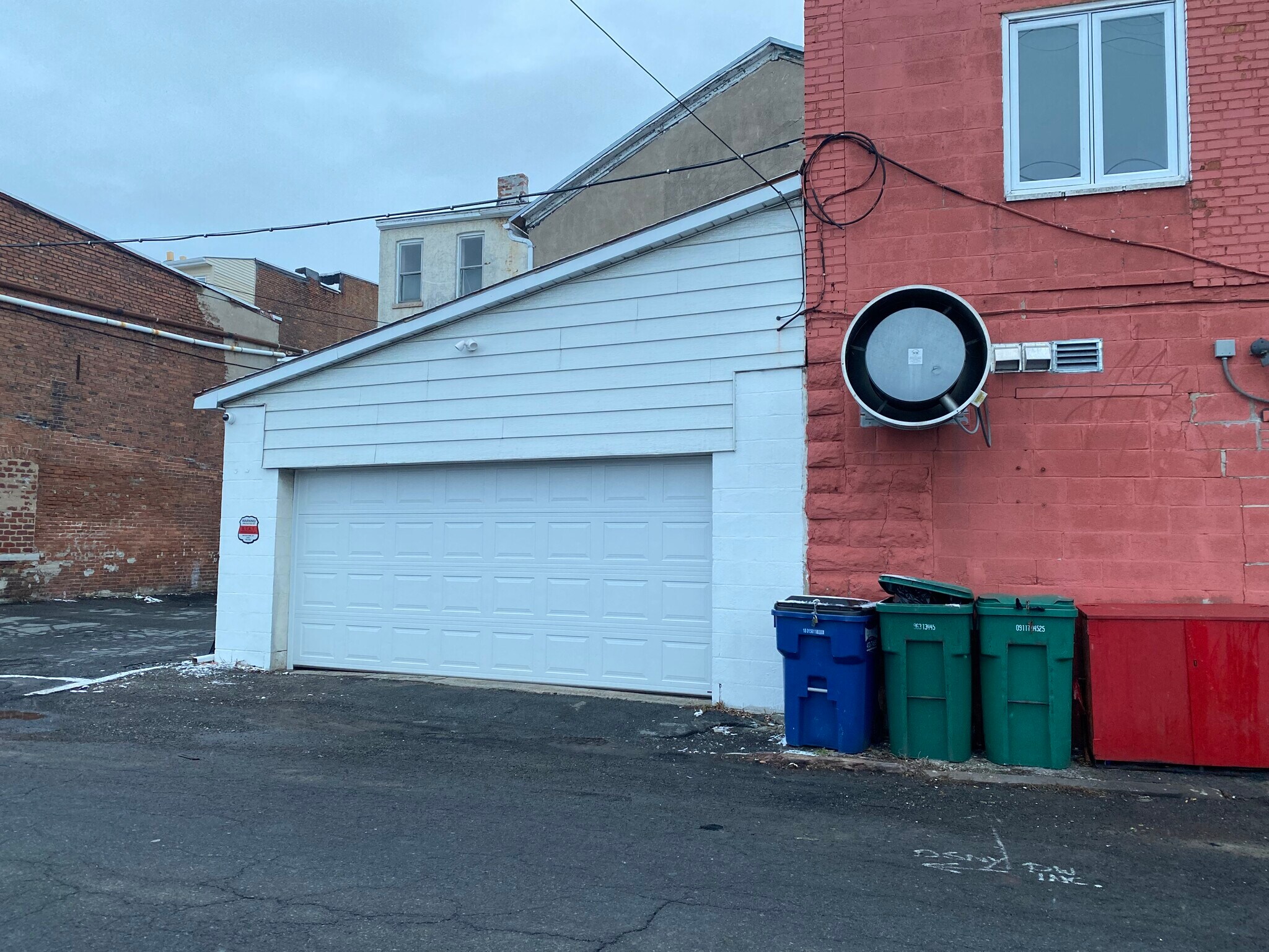 Building Photo - 439 N Salina St