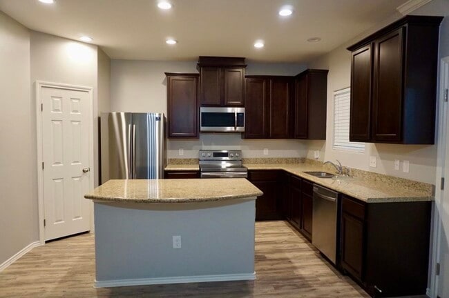 Building Photo - 4307 Regina Dr