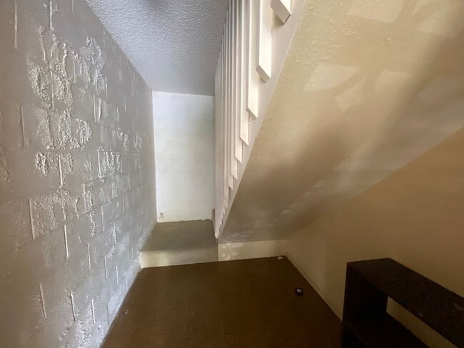 Building Photo - 46-063 Emepela Place #R208