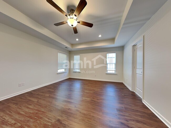 Building Photo - 95 Gentry Way