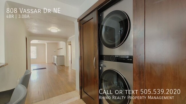 Building Photo - 808 Vassar Dr NE
