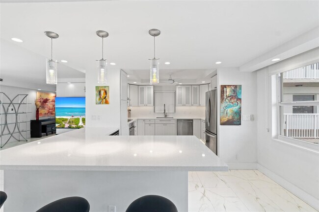 Building Photo - 121 Golden Isles Dr