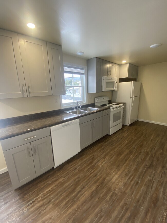 Building Photo - 71 Boddy Ln