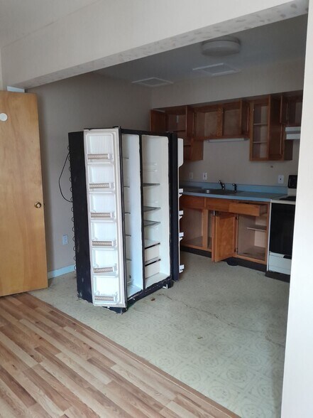 Kitchen - 110 Ferry St
