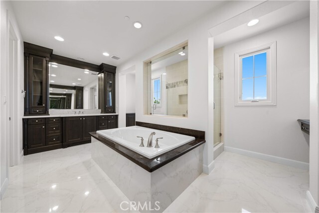 Building Photo - 101 Pinnacle Trl