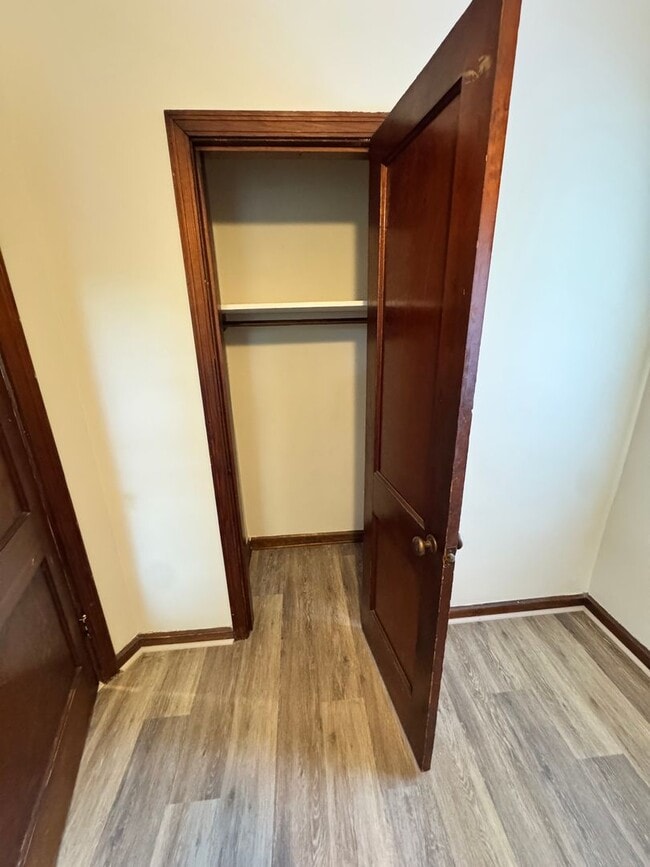 Building Photo - Two Bedroom Home