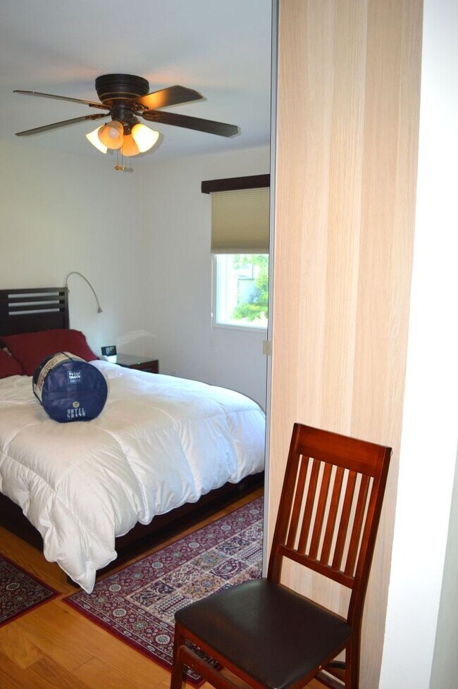 Building Photo - 6-MONTH LEASE TERM-Furnished 1 Bedroom Sau...