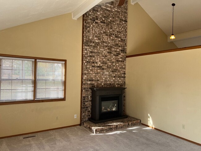 Building Photo - Soaring Ceilings in Lakewood Village Duplex