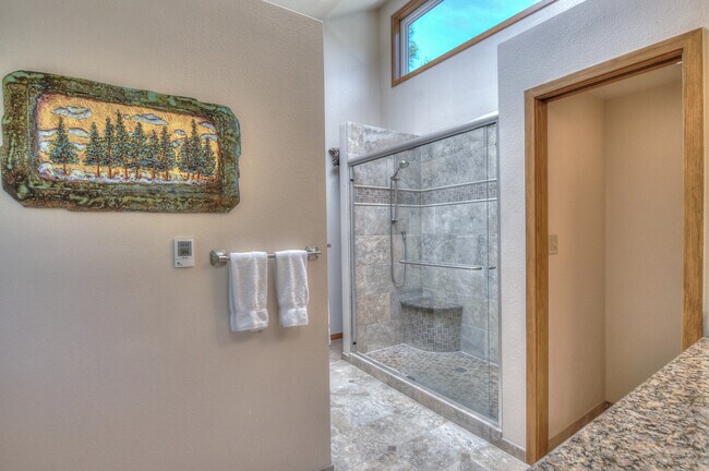 primary bath - 604B Little Chief Way