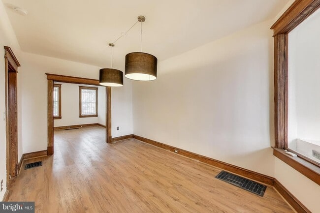 Building Photo - 140 Bryant St NW