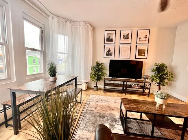 Building Photo - 265 Atwells Ave