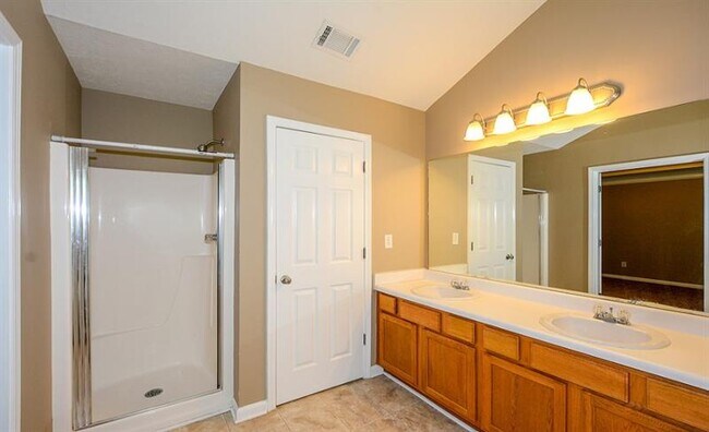 Building Photo - 4166 Round Stone Dr