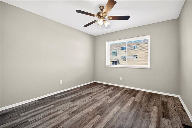 Building Photo - Morganford Motherrrr