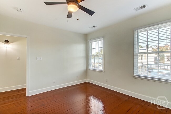 Building Photo - 303 W Henry St