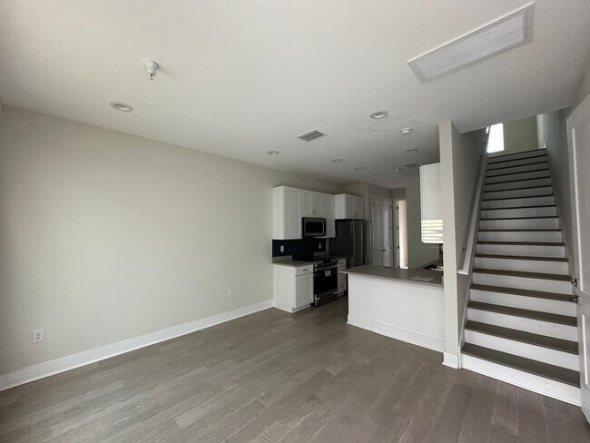 Building Photo - 140-833 Calla Terrace N