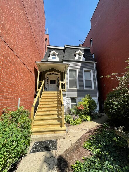 Primary Photo - 2509 N Halsted St