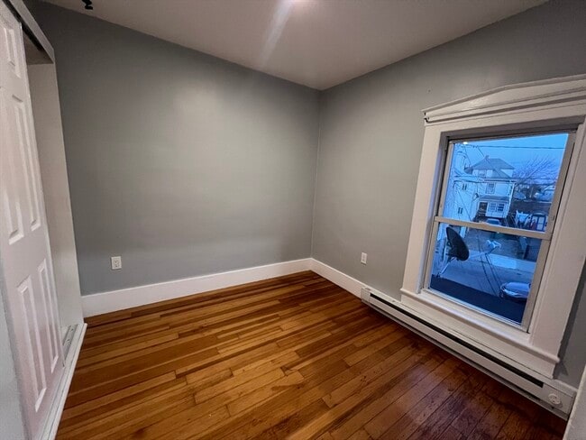 Building Photo - 96 Washington St